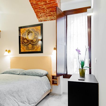 Cavour Central Apartment Турин Экстерьер фото